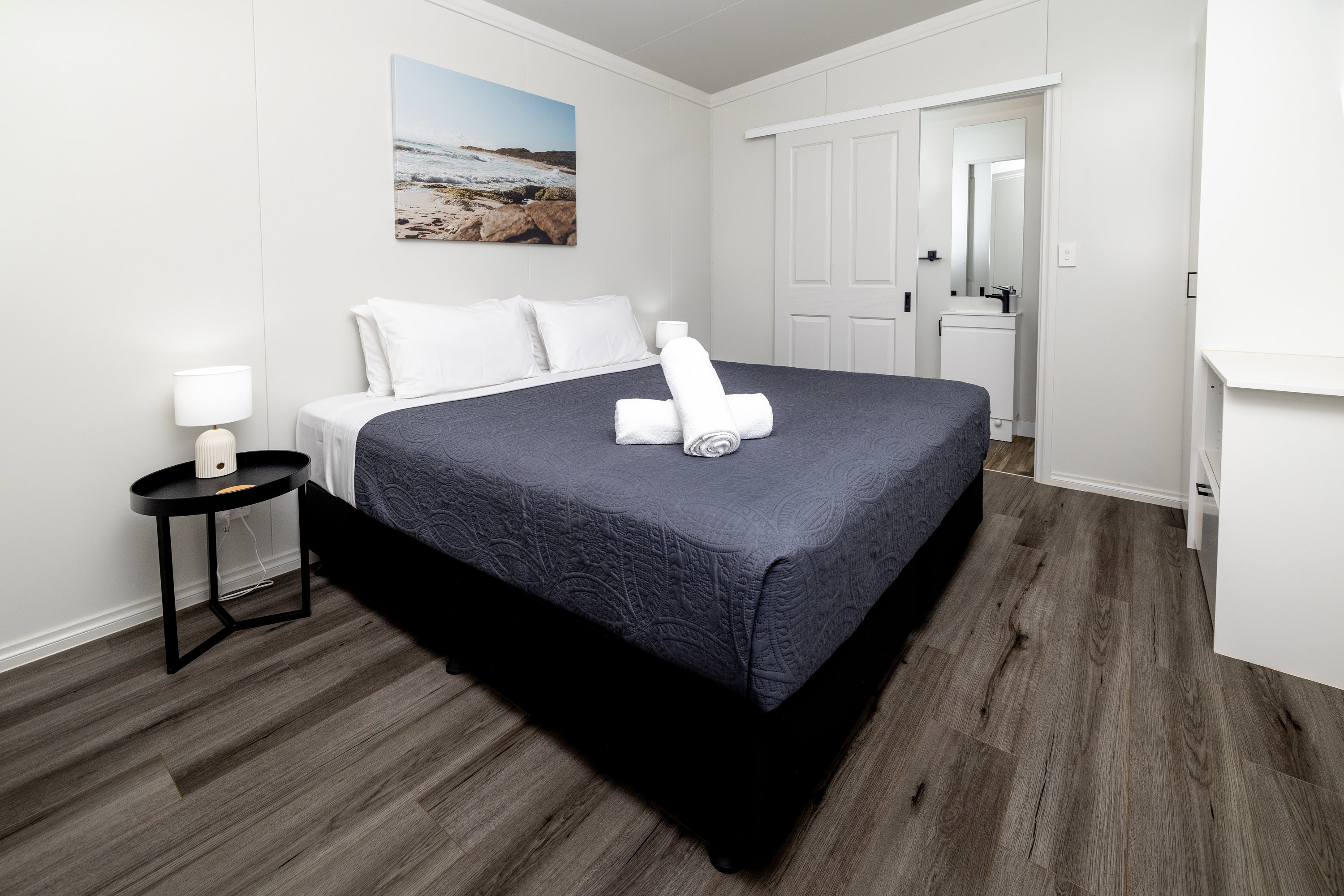 Deluxe king size bed