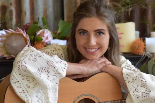 Live Music with Eilis Steele